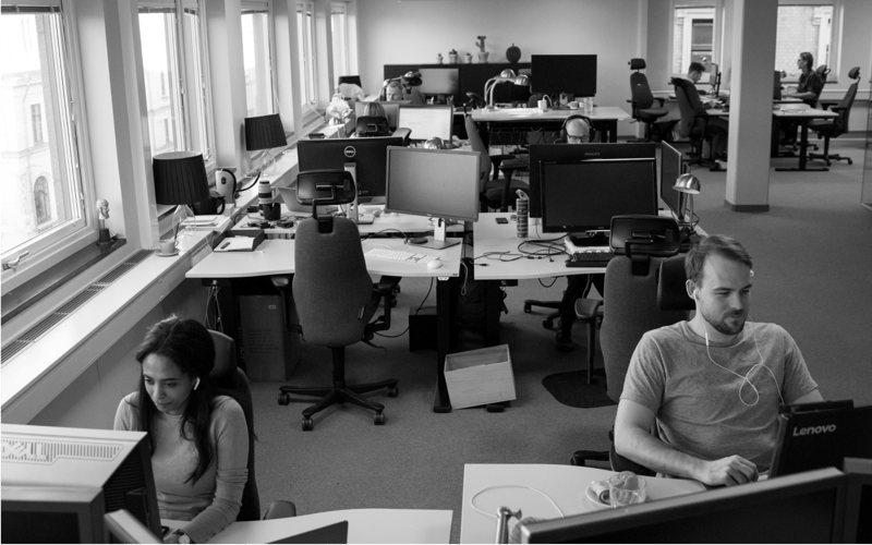 Zooma-writing-in-the-office
